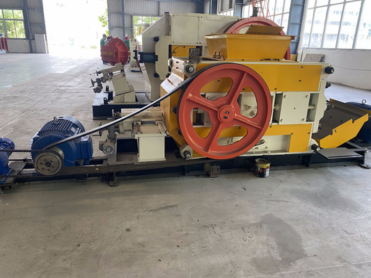 Rodillo fino del equipo de proceso de la materia prima de BBT GS1412 que machaca la máquina