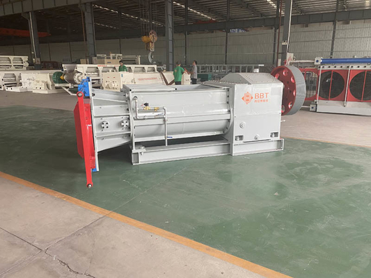 Mezcladora de doble eje con capacidad de producción de 45-50 m3/h, 550 mm de diámetro de rotación y 30 rpm de velocidad de rotación para una mezcla precisa