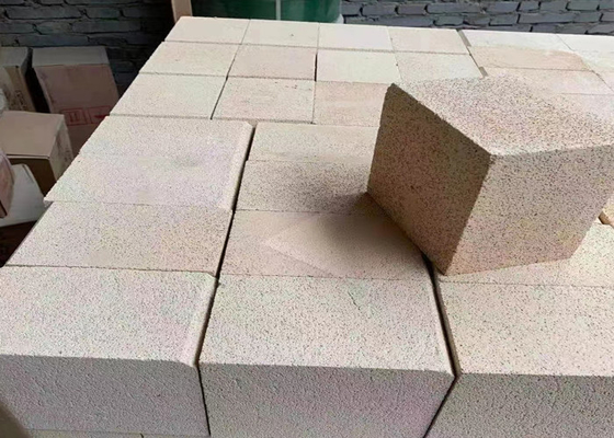 Ladrillo de fuego aislador refractario de Clay Bricks Material Alkali Resistant del horno de túnel