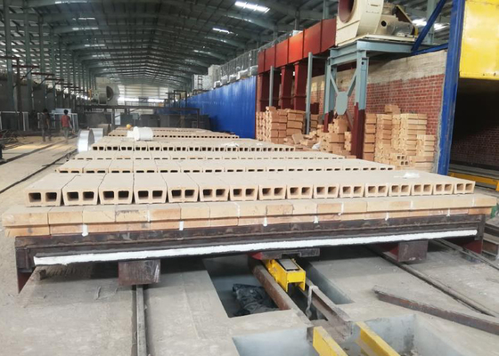 El túnel hidráulico de la planta del horno de ladrillos de la arcilla de la máquina que empuja estofa el equipo auxiliar