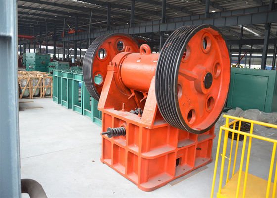 Máquina trituradora de rodillos de mandíbula para cadena de producción de horno túnel de ladrillos de arcilla